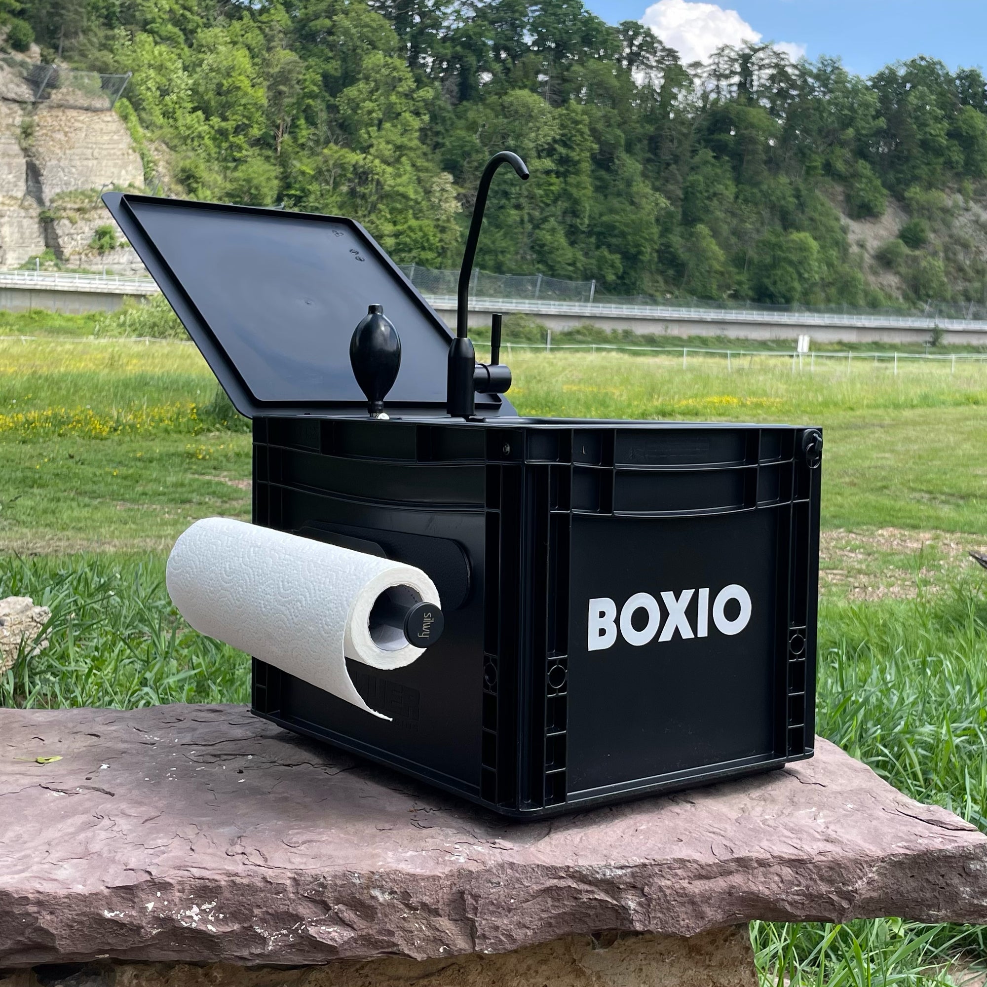 BOXIO x Silwy® Magnetic Kitchen Roll Holder